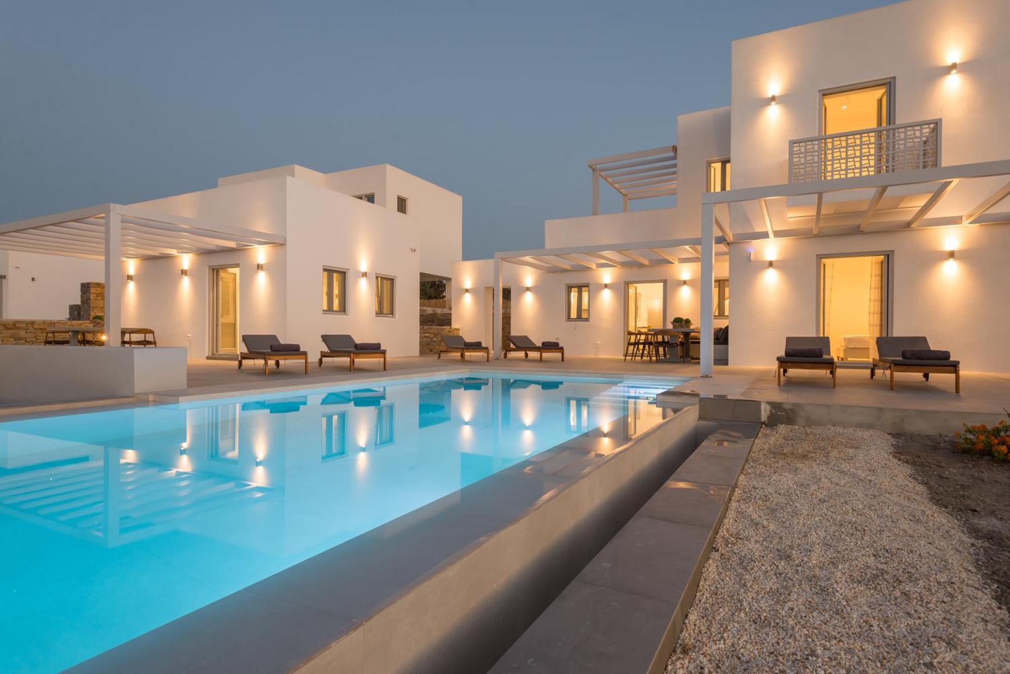 Blue Mare Parikia (Paros)